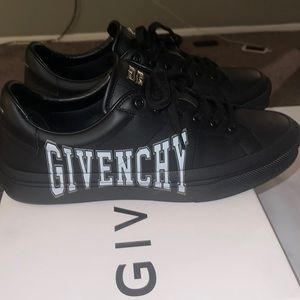 Men’s Givenchy sneakers size 11